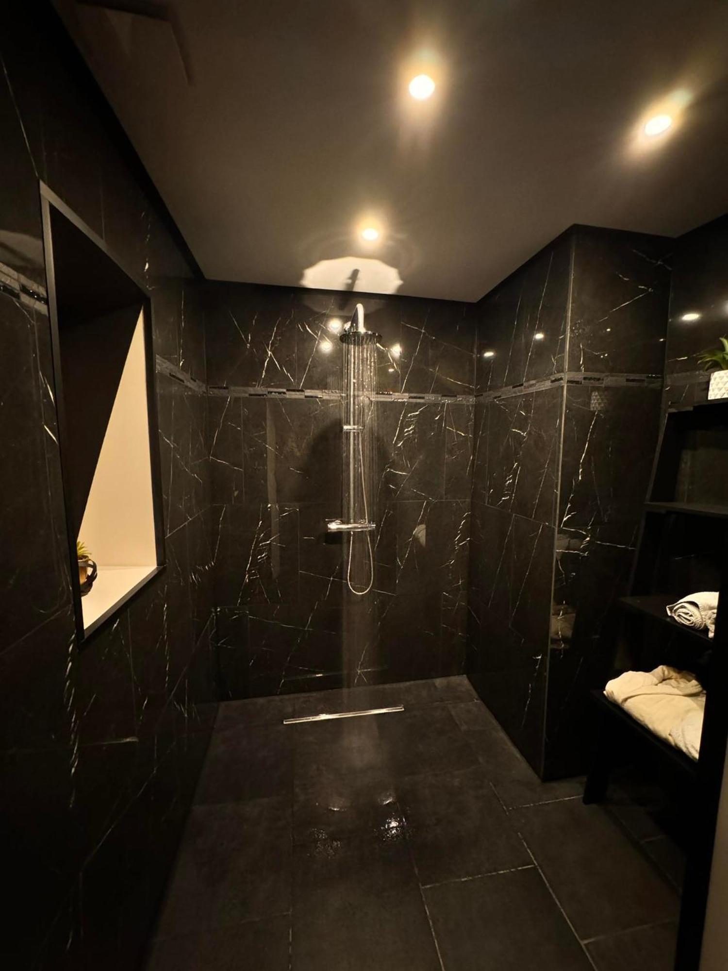 Les Bulles D'Or Hotel Flemalle-Grande Екстериор снимка